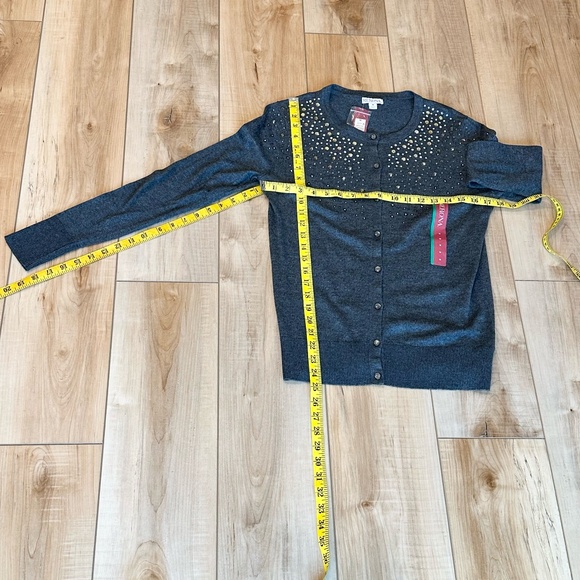 NWT Merona Women's Long Sleeve ButtonUp Cardigan Jeweled Embellished Gray M - Picture 4 of 10